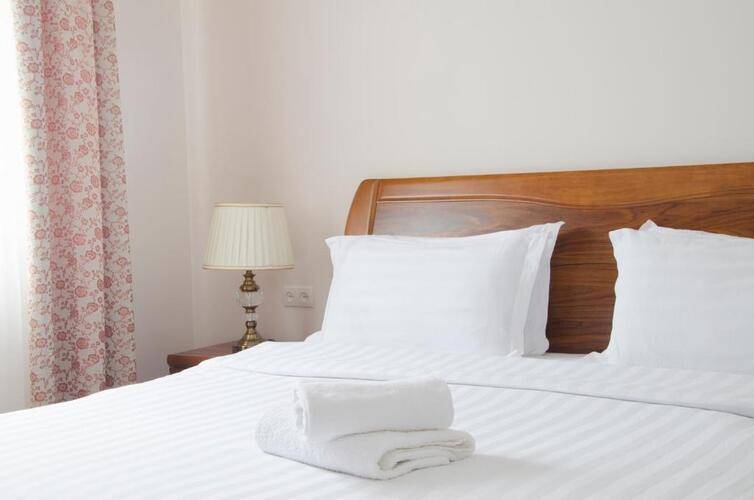 Soluxe Hotel