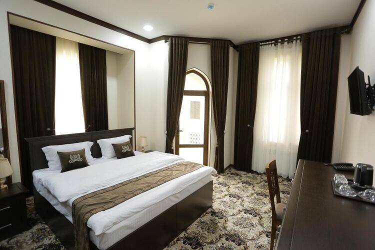 Ark Hotel