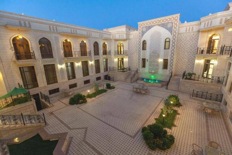 Ark Hotel