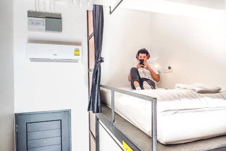 Book a Bed Poshtel - Hostel