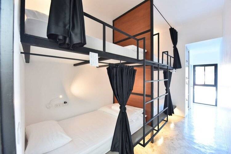 Book a Bed Poshtel - Hostel