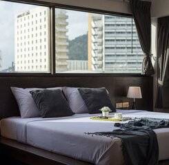 $item['hotel']['name']