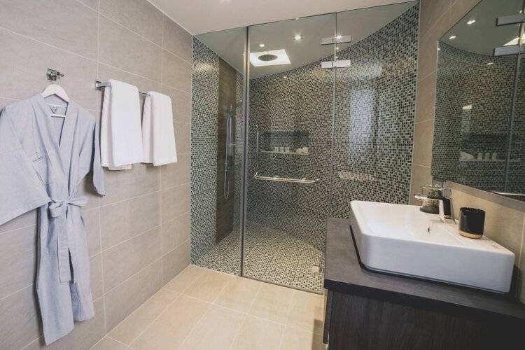 Absolute Twin Sands Resort & Spa