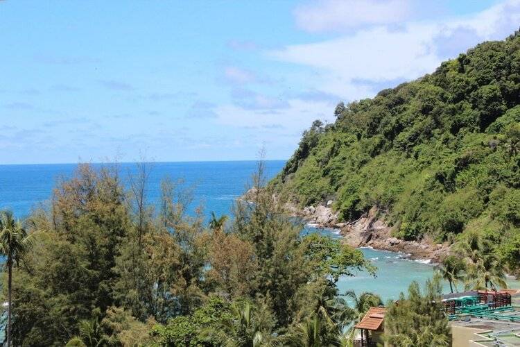 Absolute Twin Sands Resort & Spa