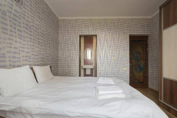 Stay Inn (Стей Инн) на проспекте Саят-Новы 33