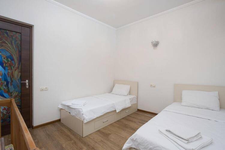 Stay Inn (Стей Инн) на проспекте Саят-Новы 33