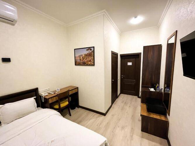 Hotel 1946 (Adults Only 8+)