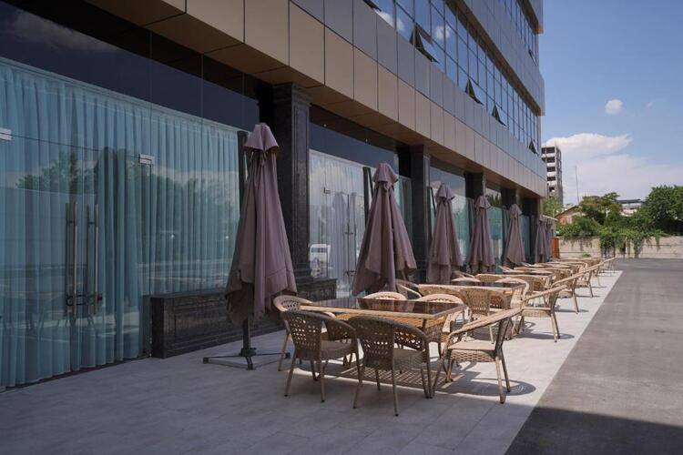 Aura Hotel