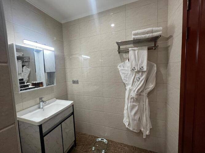 Aura Hotel