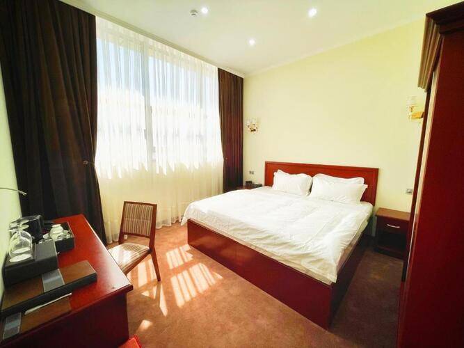 Aura Hotel