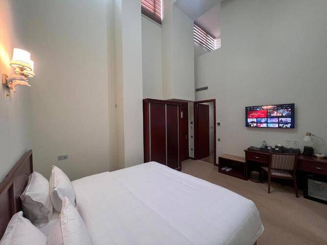 Aura Hotel