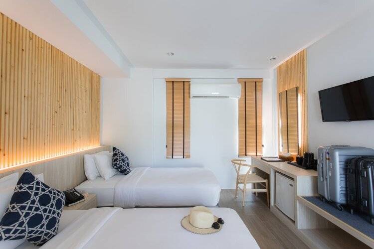 BLU PINE Villa & Pool Access