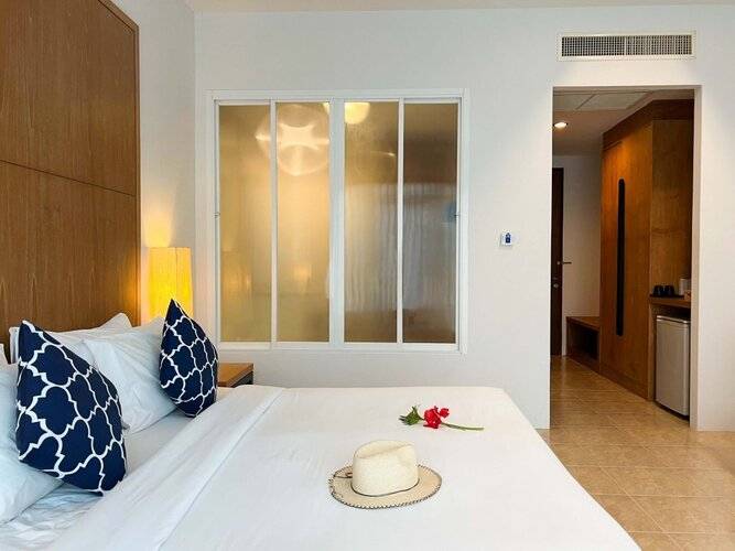 BLU PINE Villa & Pool Access