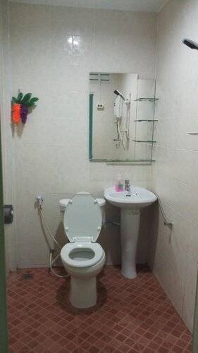 Kata S T House