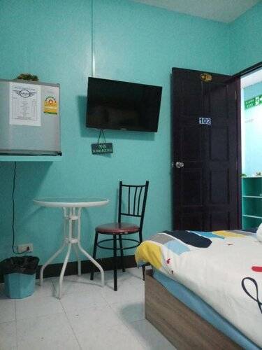 Kata S T House