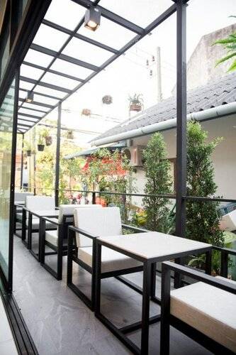 iNest Poshtel - Hostel