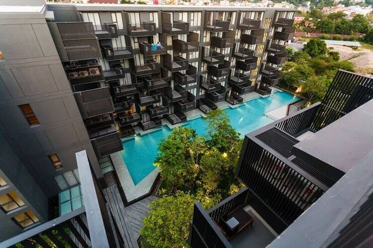 The Deck Condominium by Lofty
