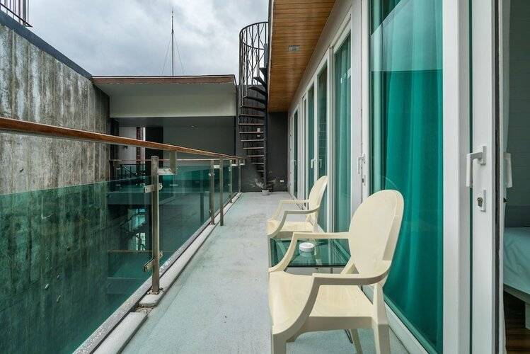 Emerald Terrace by Lofty