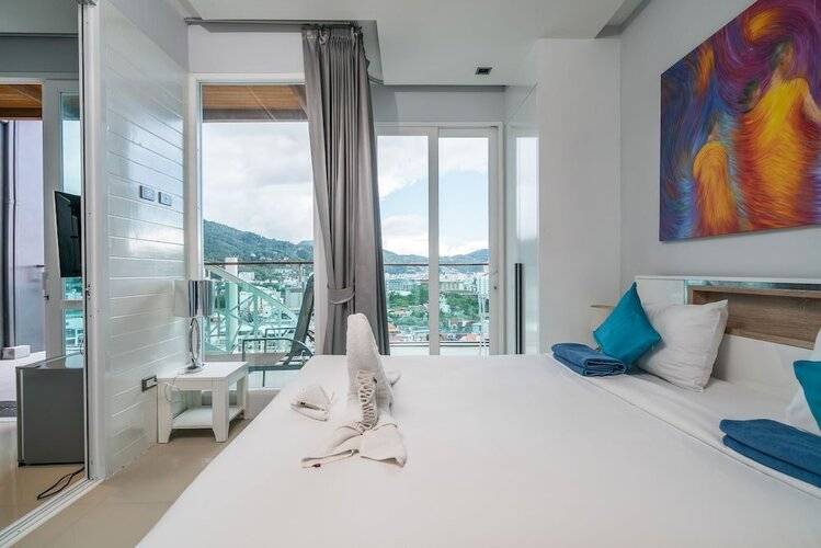 Emerald Terrace by Lofty
