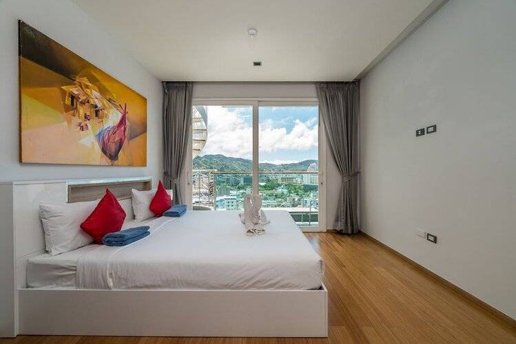 Emerald Terrace by Lofty