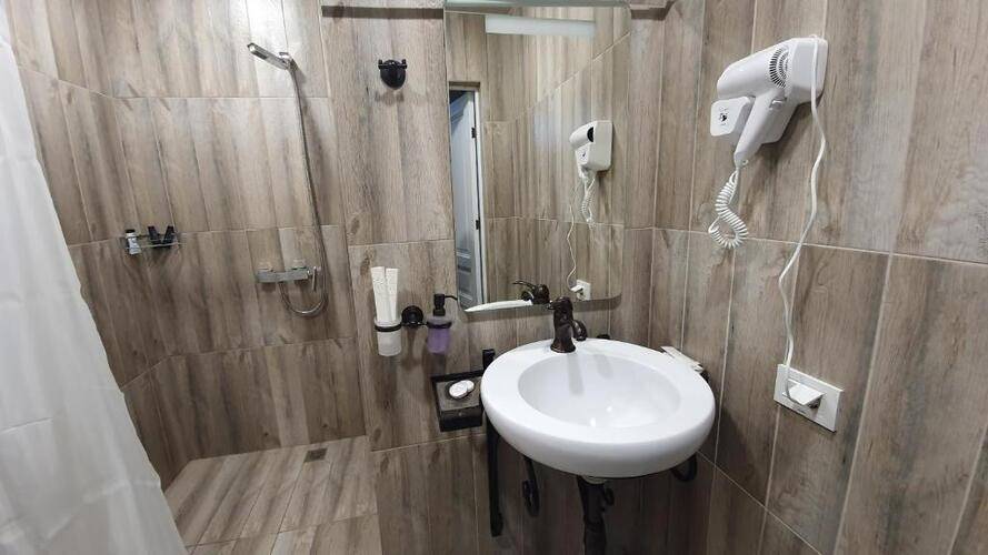 Jinj Boutique Hotel