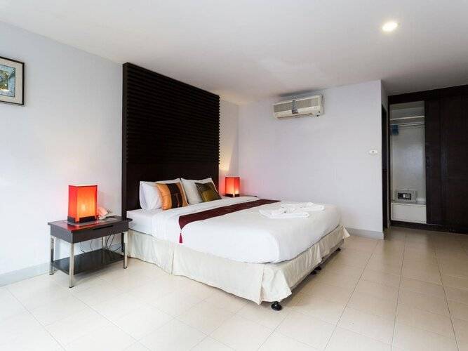 Patong Sino House