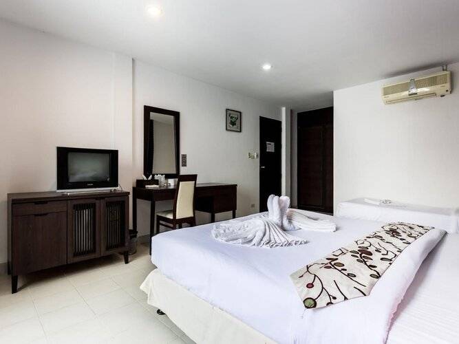 Patong Sino House