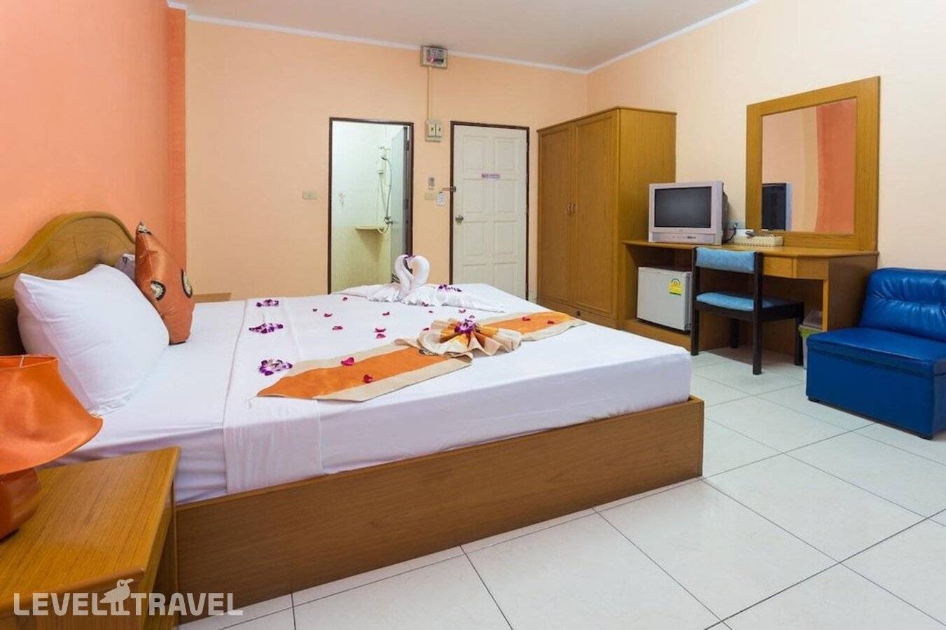 Отель Guesthouse Belvedere - Lovely Room For 2 People, Free Ac And Wi-Fi — Патонг Бич, Таиланд