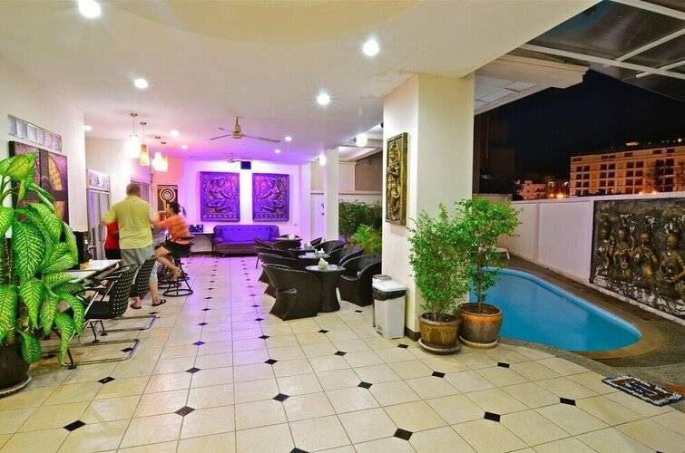 Squareone Hostel