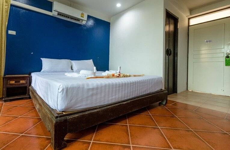 Porterhouse Beach Hotel