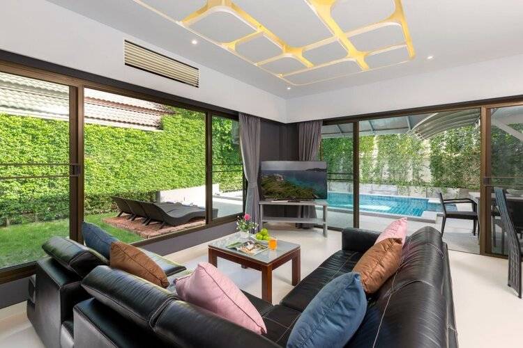 Karon Beach Pool Villa