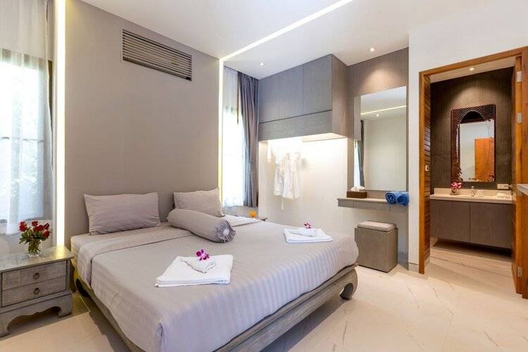 Karon Beach Pool Villa