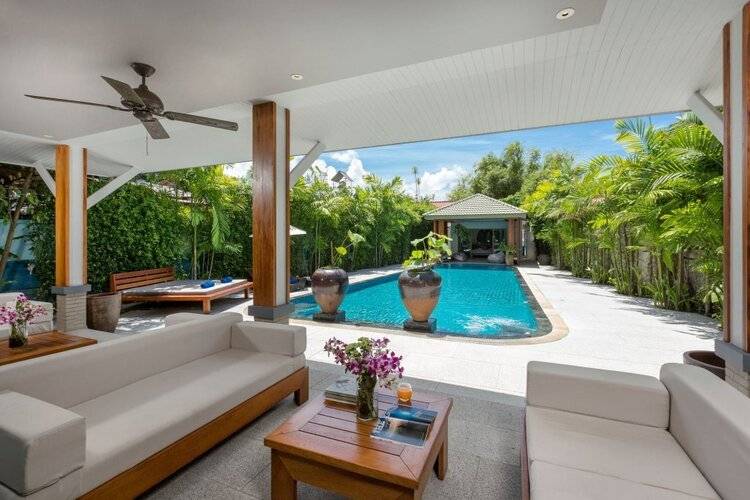 Karon Beach Pool Villa