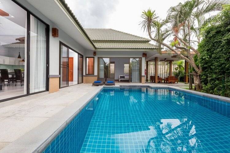 Karon Beach Pool Villa