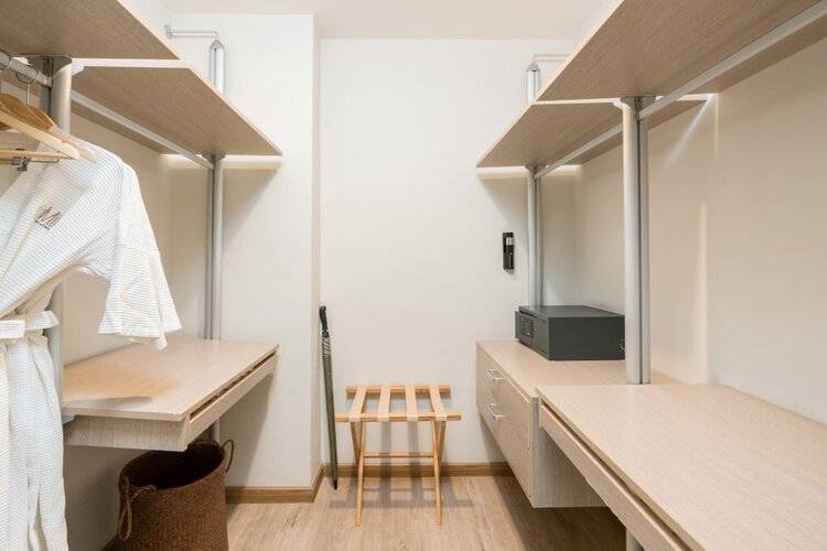 Altera Hotel and Residence
