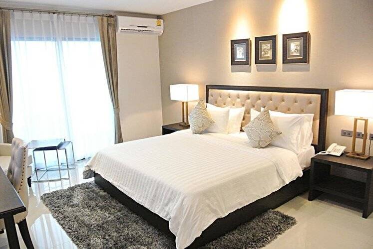 Sn Plus Hotel