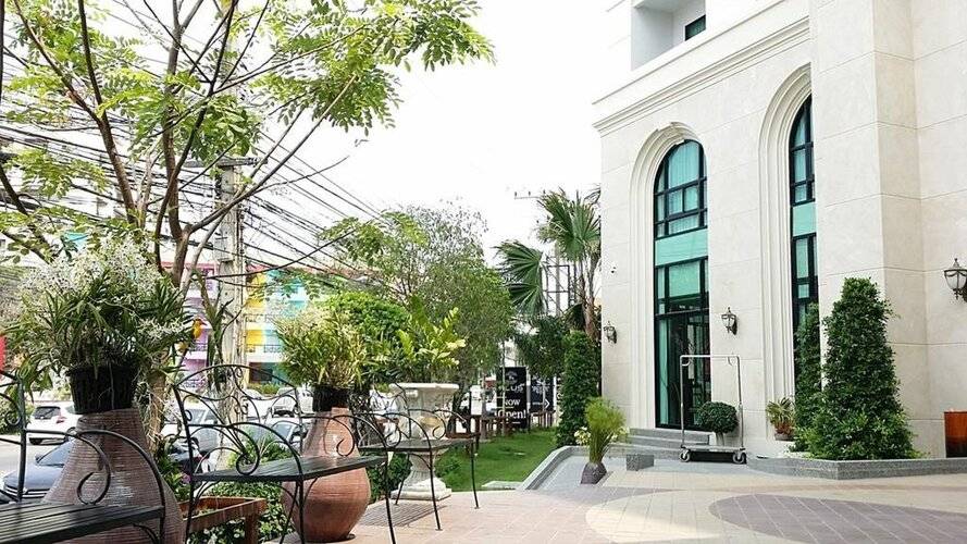Sn Plus Hotel