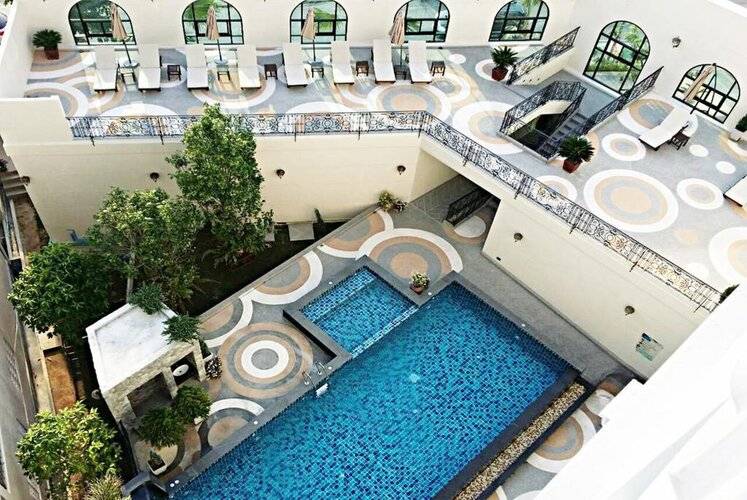 Sn Plus Hotel