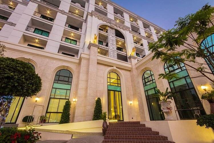 Sn Plus Hotel