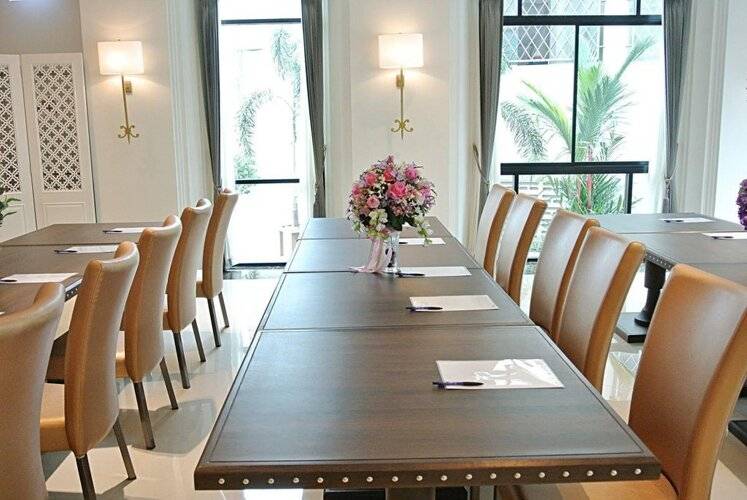 Sn Plus Hotel