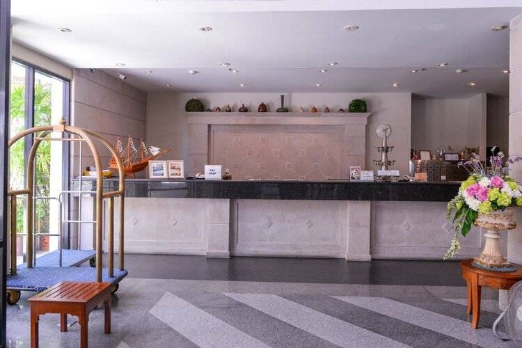 Sandy Spring Hotel
