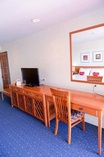 Sandy Spring Hotel