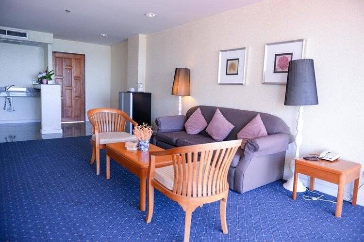 Sandy Spring Hotel