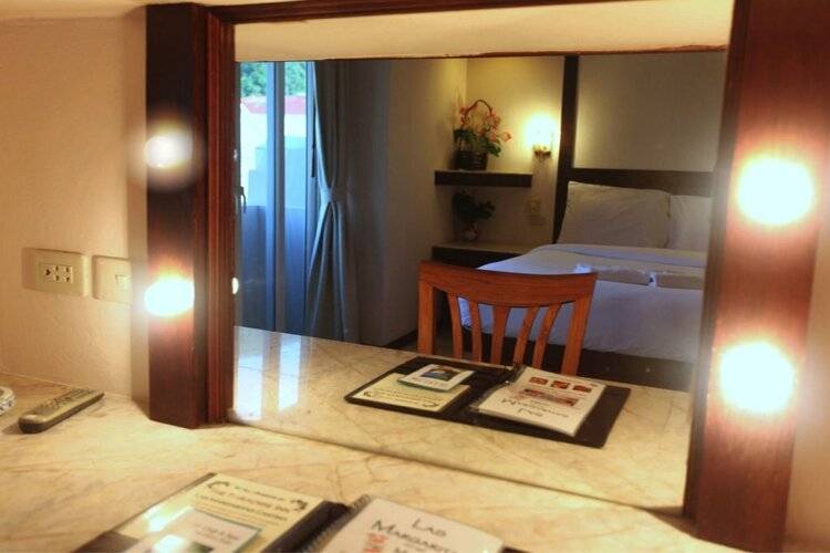 Paradise Inn