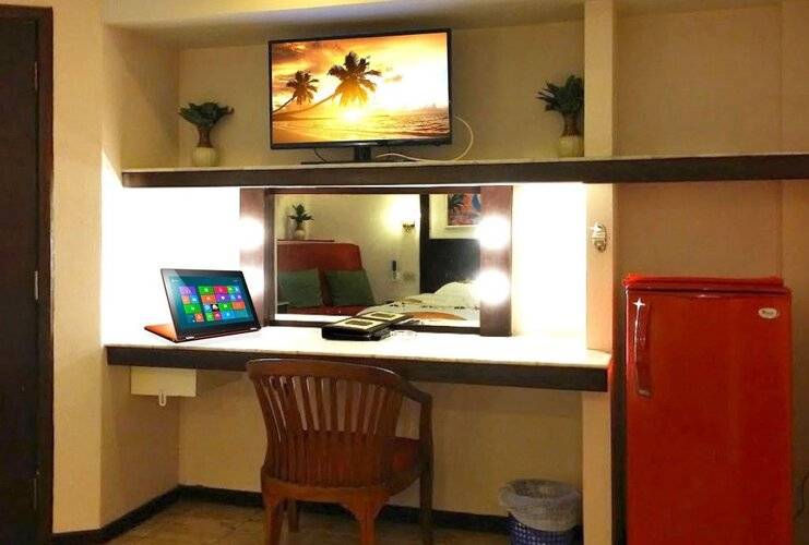 Paradise Inn