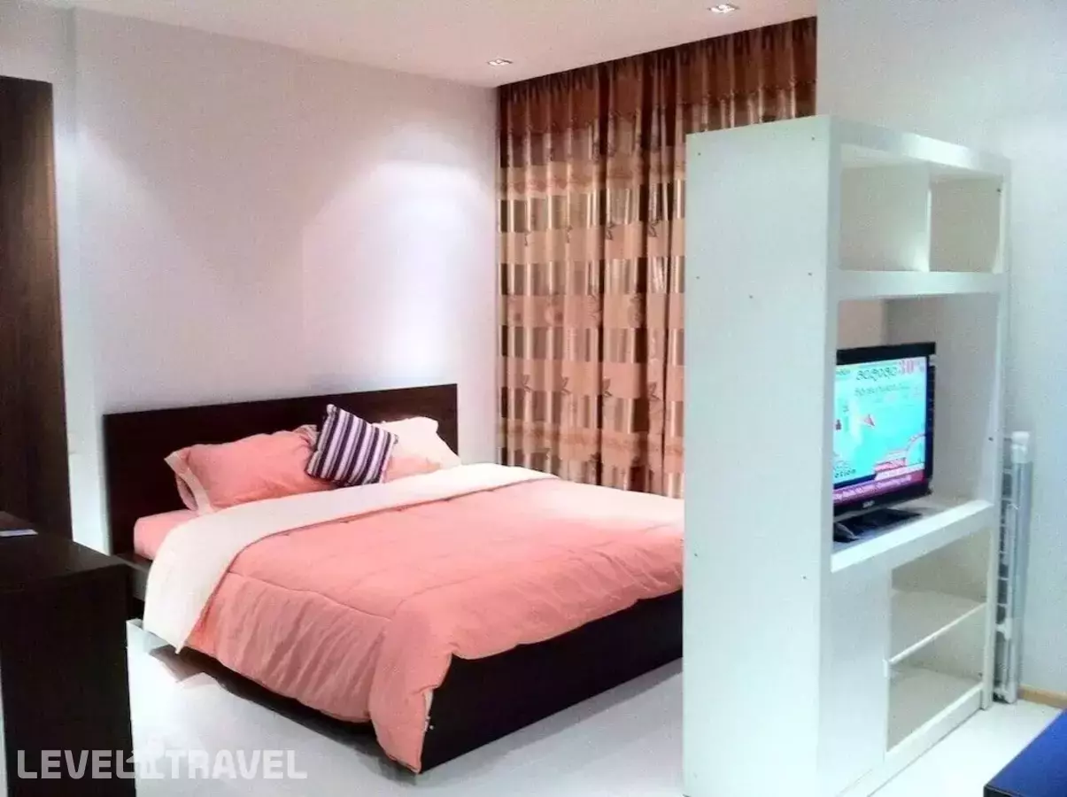 Thanyalak at The Gallery Condominium