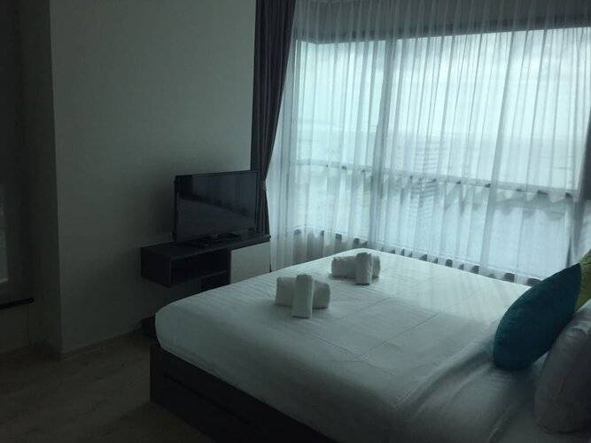Pattaya Central Sea View Pool Suite