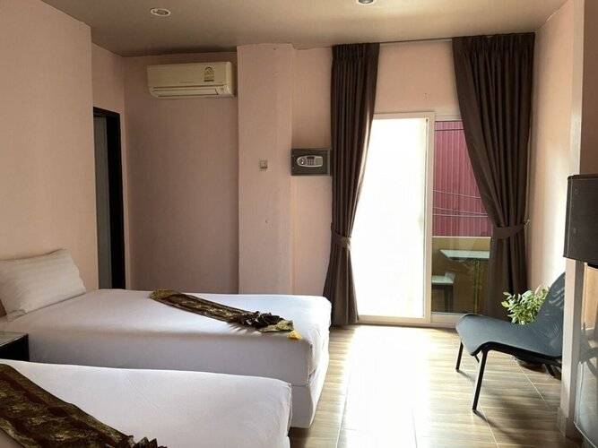 Sureena Hotel