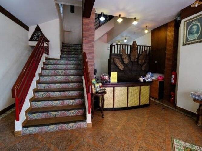 The Red Balcony Inn