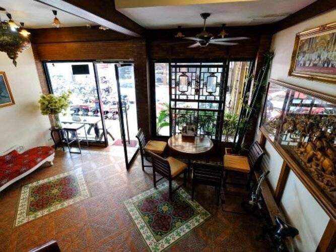 The Red Balcony Inn